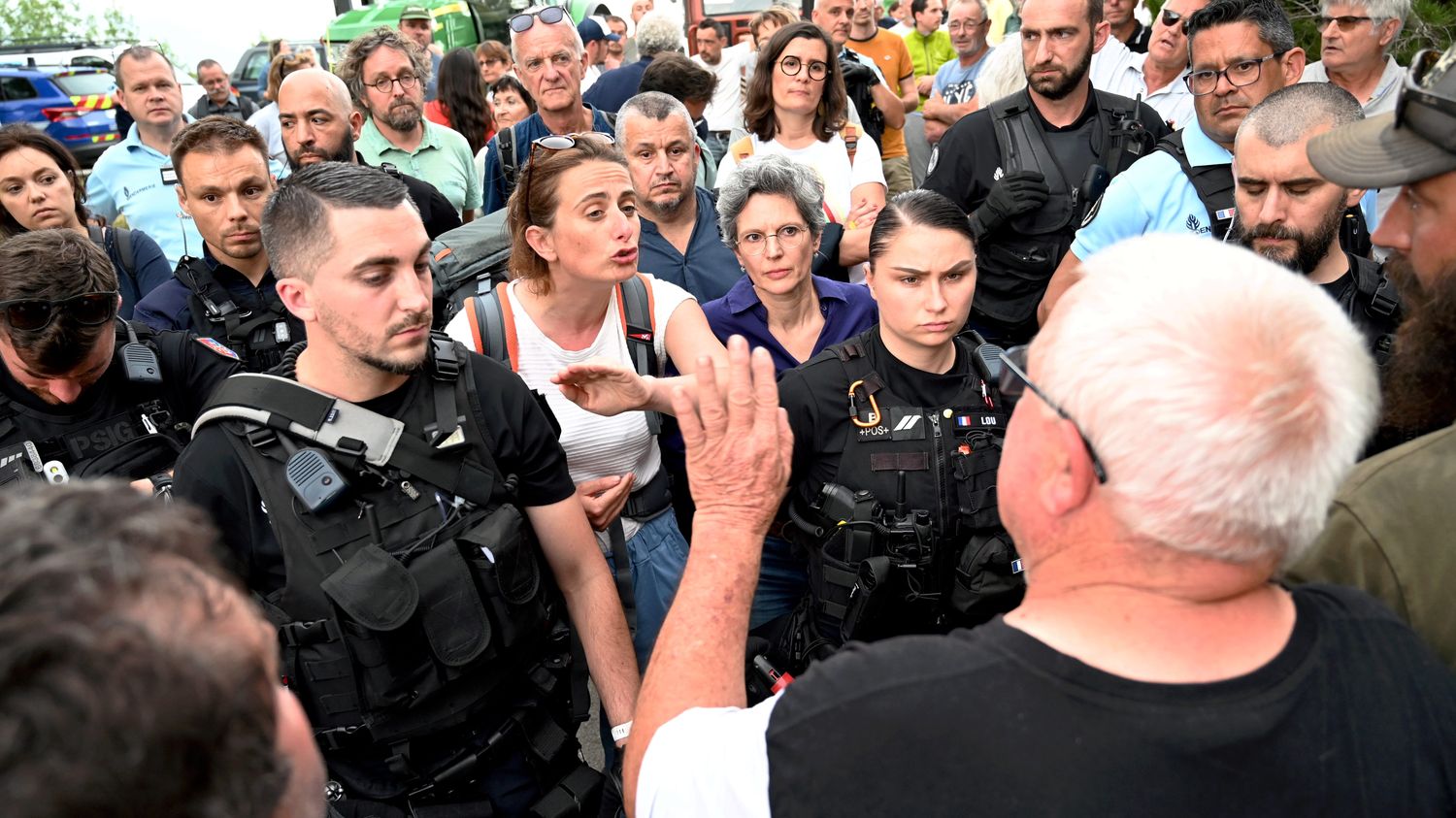 découvrez l'émotion et la profondeur de "tondelier et adieux à x", une œuvre poignant qui explore les thèmes de la perte et de la rédemption, mêlant réflexions intimes et récits captivants. plongez dans cet univers riche en sentiments et en nuances.