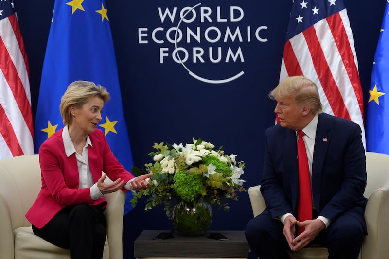 découvrez comment les stratégies de donald trump influencent l'unité européenne, entre tensions diplomatiques et défis économiques. une analyse approfondie des relations transatlantiques et de leurs répercussions sur l'europe.