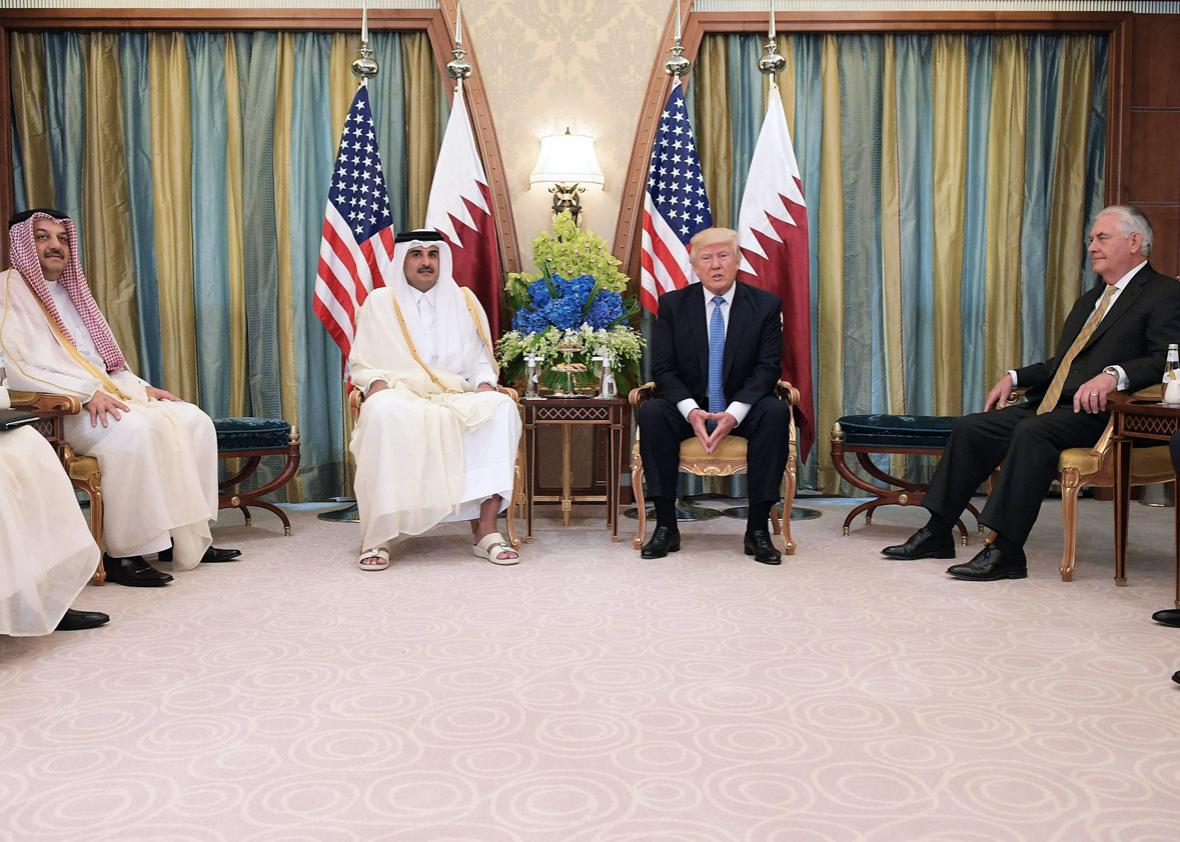 découvrez l'énigmatique boeing 747 de trump, récemment acquis par le qatar. plongez dans les détails fascinants de cet avion emblématique, son histoire, et son impact sur l'aviation de luxe.