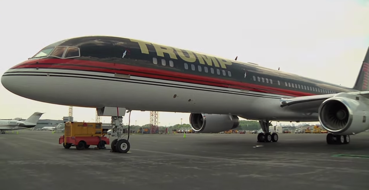 découvrez le boeing 747 utilisé par donald trump et son lien fascinant avec le qatar. une exploration des aéronefs iconiques, des voyages de luxe et des relations internationales dans le contexte de l'aviation moderne.