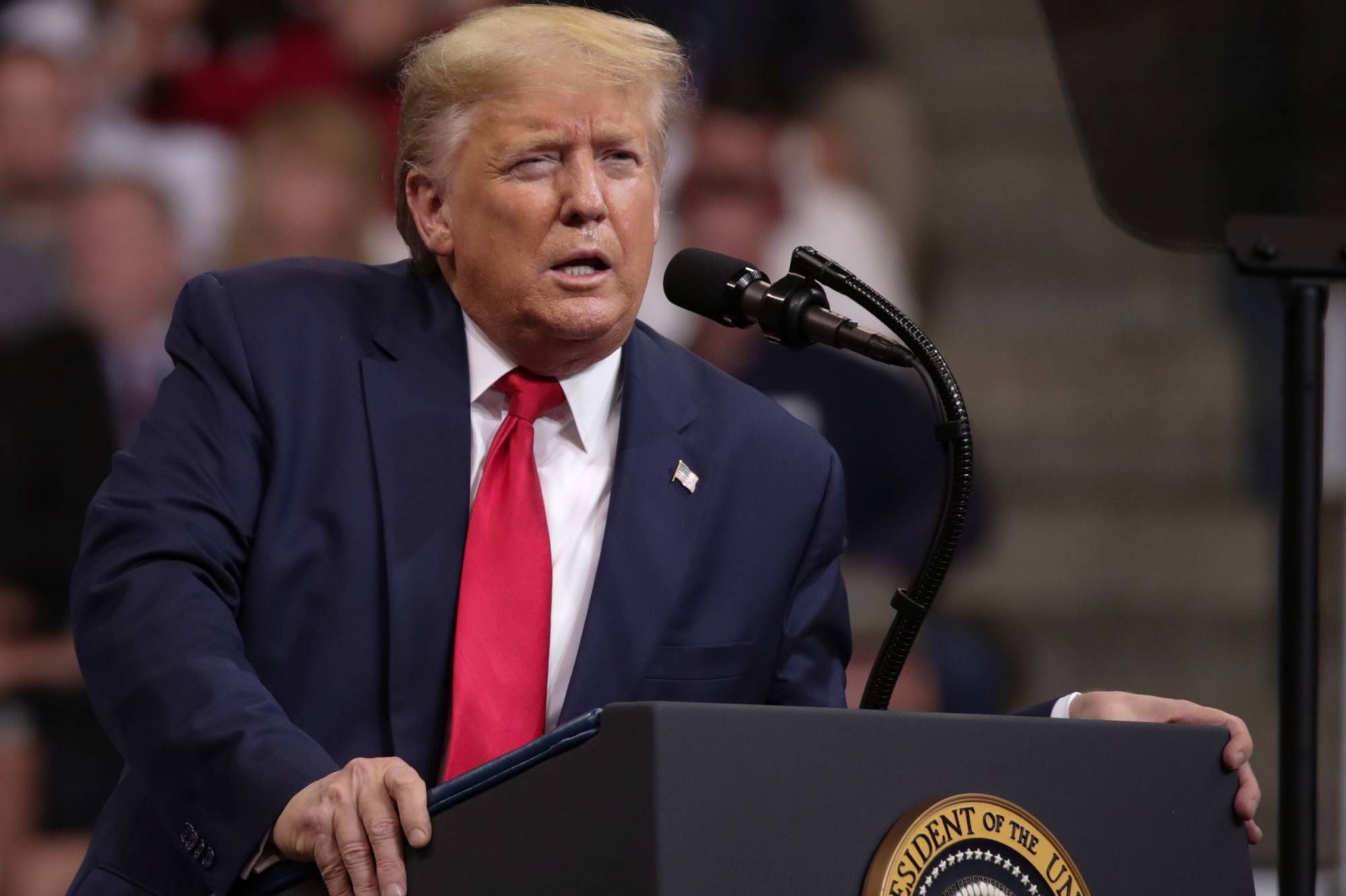 découvrez l'incroyable parcours de clémence trump, plongée au cœur d'une télé-réalité où escroqueries et rebondissements surprenants s'entremêlent. un récit captivant qui révèle les coulisses d'un monde où l'apparence peut être trompeuse.