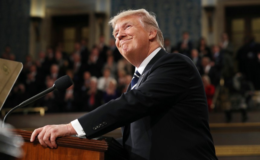 découvrez le discours méconnu de donald trump, une analyse de ses propos et de leur impact sur la scène politique. plongez dans les thèmes souvent oubliés de ses interventions et comprenez les enjeux cachés derrière ses mots.