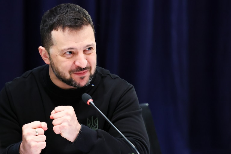 découvrez les discours ukrainiens sur donald trump, explorant les relations internationales et les impacts politiques. analysez les différents points de vue et les implications de ces déclarations sur la diplomatie entre l'ukraine et les états-unis.