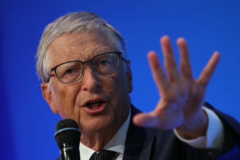 dans cet article, bill gates exprime ses critiques à l'égard de l'approche de elon musk face aux inégalités, soulignant l'importance d'adresser les disparités économiques croissantes tout en explorant les impacts de l'innovation technologique sur la société.
