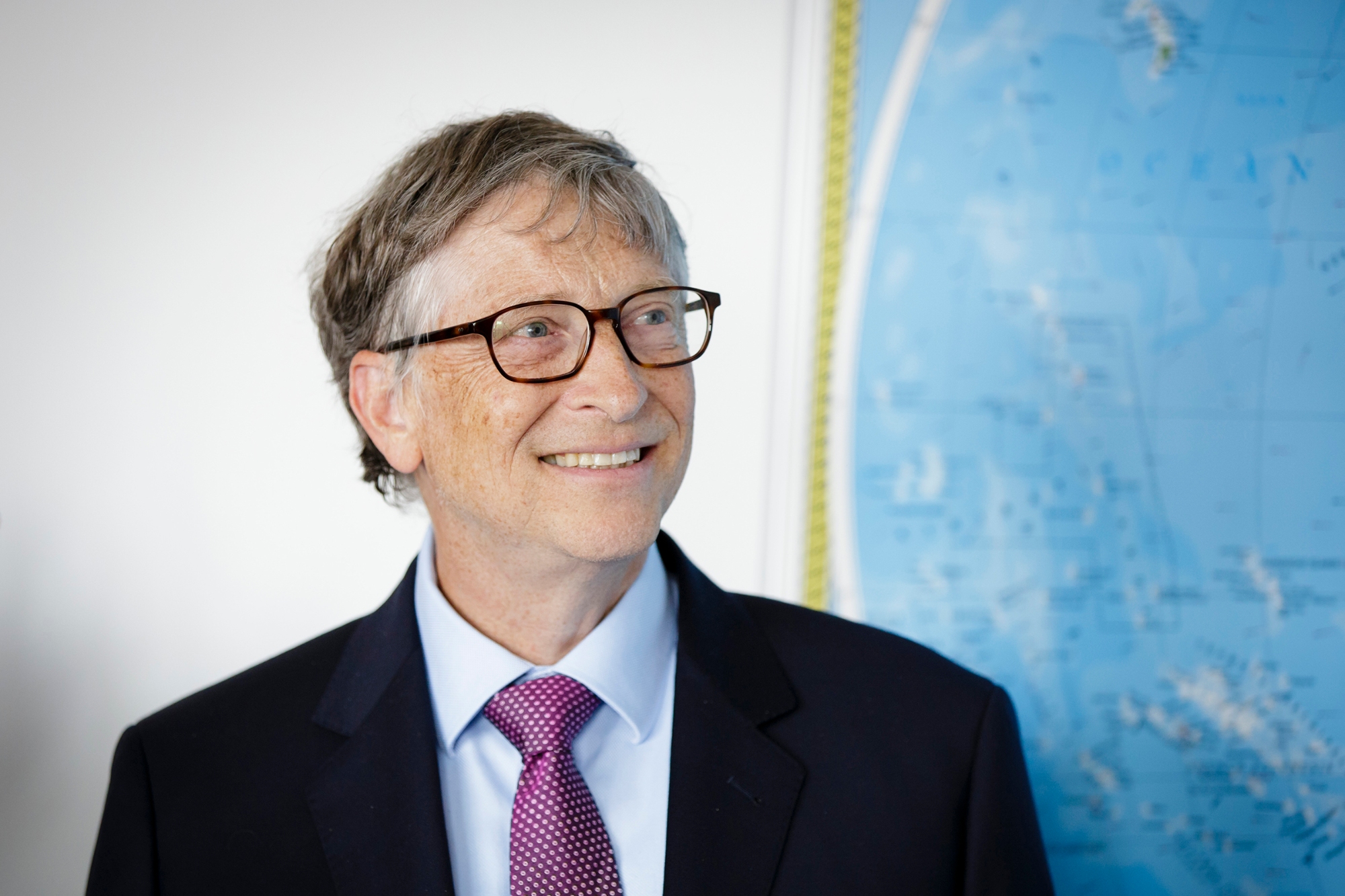 découvrez comment la gouvernance des entreprises de deux géants de l'industrie, warren buffett et elon musk, façonne leur succès. analysez leurs stratégies, philosophies et approches uniques en matière de leadership et de prise de décision.