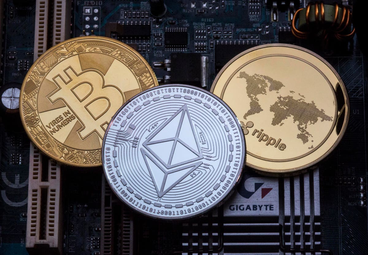 découvrez comment les impôts s'appliquent aux transactions en bitcoin. informez-vous sur la réglementation fiscale, les obligations déclaratives et les stratégies pour optimiser votre taxation sur les cryptomonnaies.