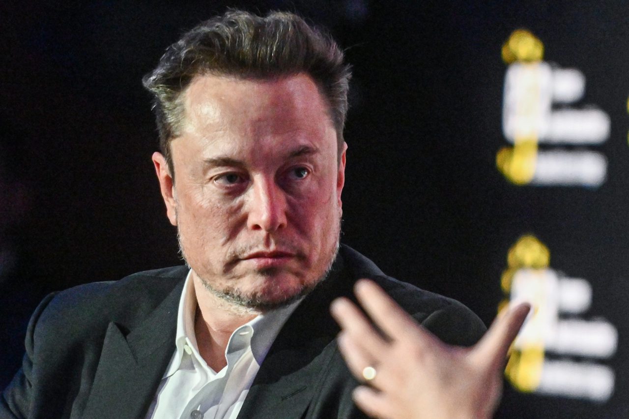 découvrez les détails sur les accusations controversées visant elon musk, en lien avec des allégations de nazisme dans la nièvre. analyse des réactions et des implications de cette situation chahutée.