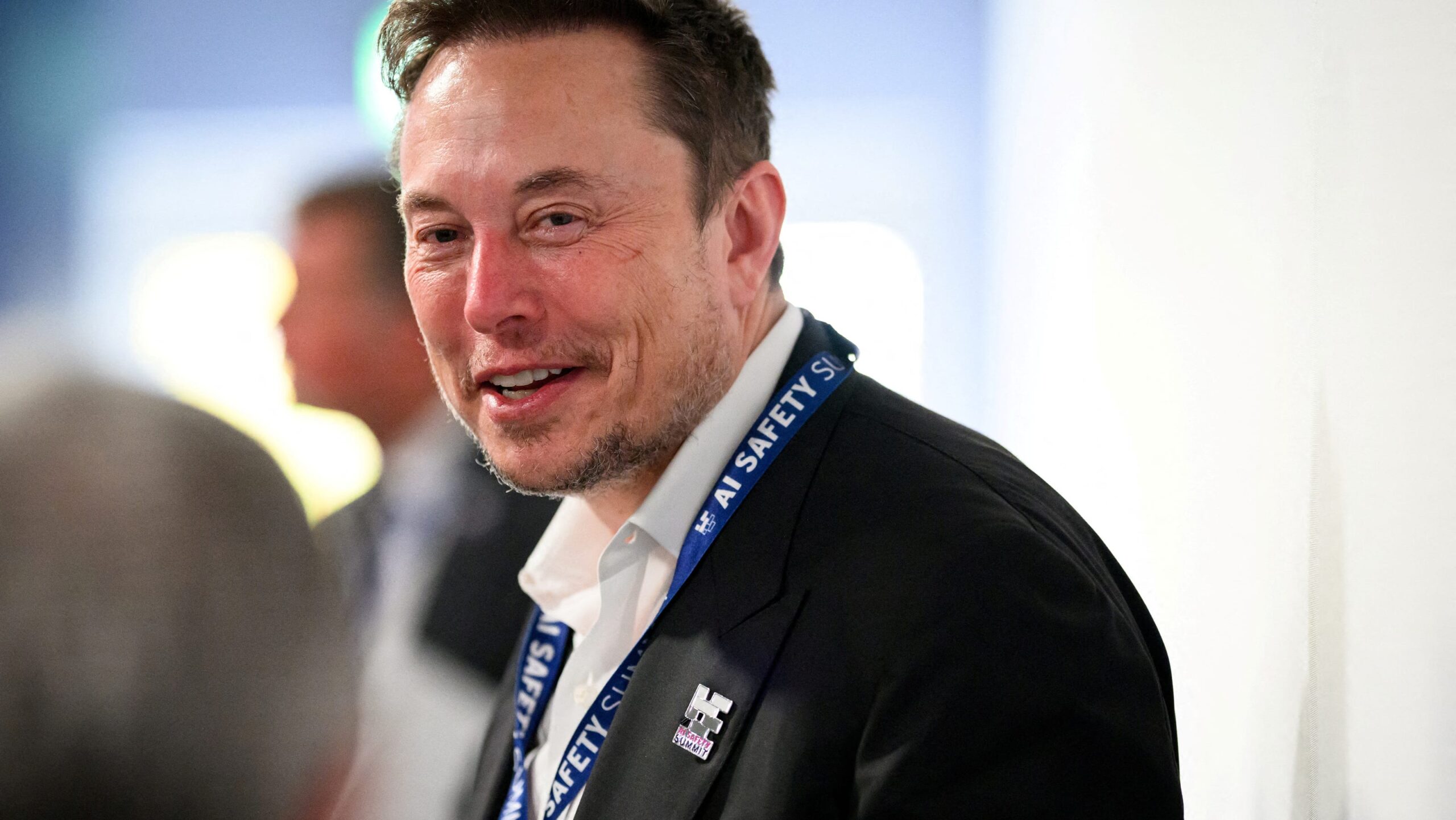 découvrez le retour d'elon musk, un entrepreneur visionnaire et innovateur. explorez ses projets récents, ses idées audacieuses et son impact sur l'industrie technologique et spatiale.