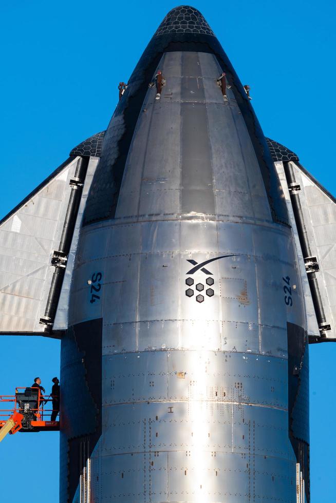 découvrez starbase, la ville texane emblématique de spacex, où innovation spatiale et ambition humaine se rencontrent. explorez les projets futuristes et les lancements captivants qui redéfinissent les horizons de l'exploration spatiale.