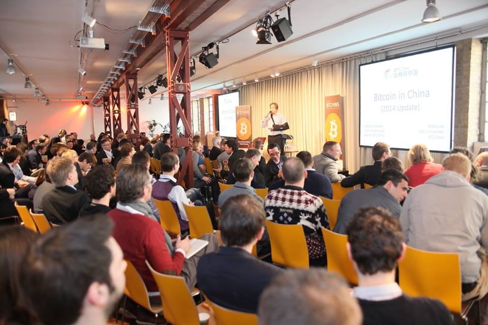 découvrez l'impact troublant des bitcoins à new york, où la montée de cette cryptomonnaie rencontre des enjeux éthiques et sociaux. plongez dans les implications sombres et les récits captivants autour de l'utilisation des bitcoins dans des activités illégales et scandaleuses.