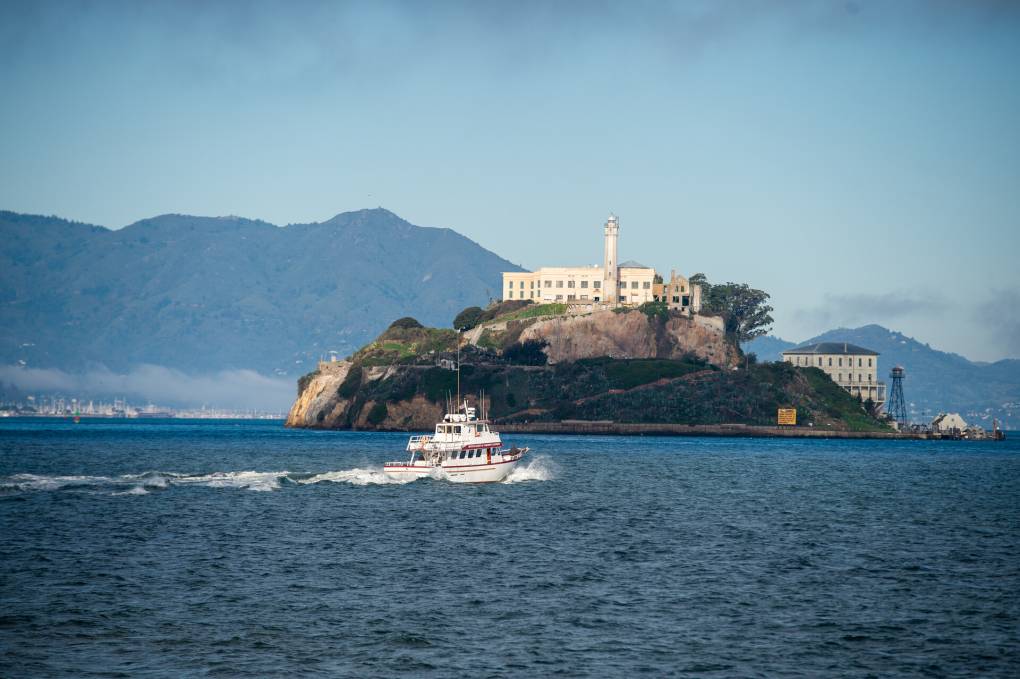 découvrez le projet controversé liant trump à alcatraz, un mélange captivant de politique, d'histoire et de mystère. plongez dans les détails de cette initiative intrigante qui soulève des questions sur l'avenir de l'iconique prison.