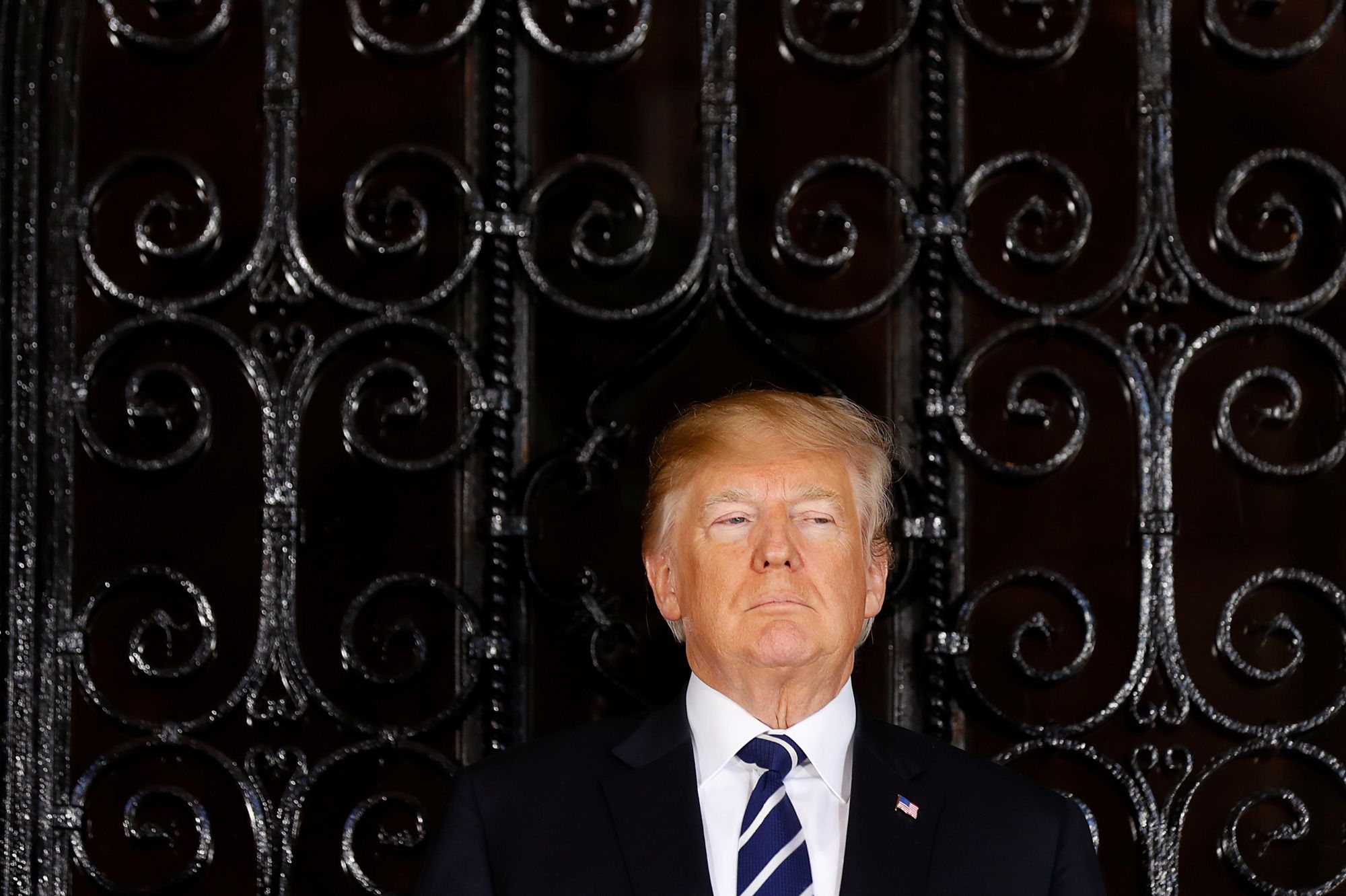donald trump met en garde contre un retrait des états-unis de la coupe du monde 2026, soulignant les enjeux politiques et sportifs entourant cet événement majeur. découvrez ses déclarations et les réactions suscitées par cette annonce.