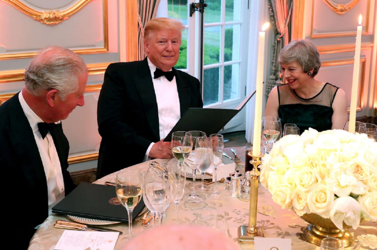 découvrez l'impact de donald trump à cannes, entre affaires et glamour. plongez dans l'univers fascinant des rencontres politiques et des événements prestigieux qui font le lien entre le magnat américain et la célèbre croisette.