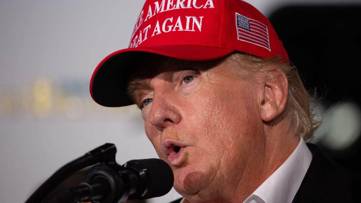 découvrez comment donald trump a influencé le paysage commercial mondial grâce à ses stratégies audacieuses. analyse des méthodes et des décisions qui ont redéfini le commerce américain et international.