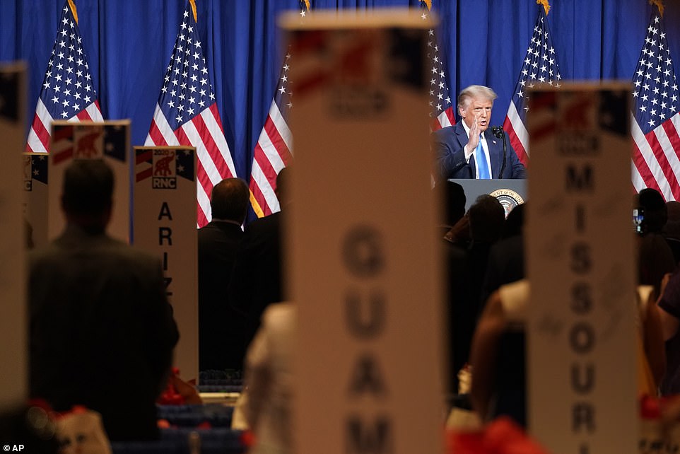 découvrez l'interview explosive de donald trump dans l'émission 'c à vous', où il révèle des surprises inattendues sur sa carrière et sa vision pour l'avenir. ne manquez pas cette interview captivante qui promet de faire couler beaucoup d'encre !
