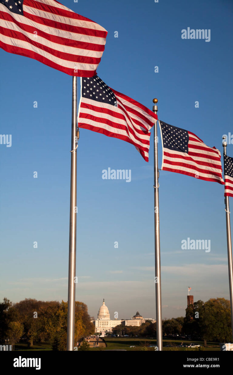 Donald Trump Promet De «planter» Le Drapeau Américain Sur Mars