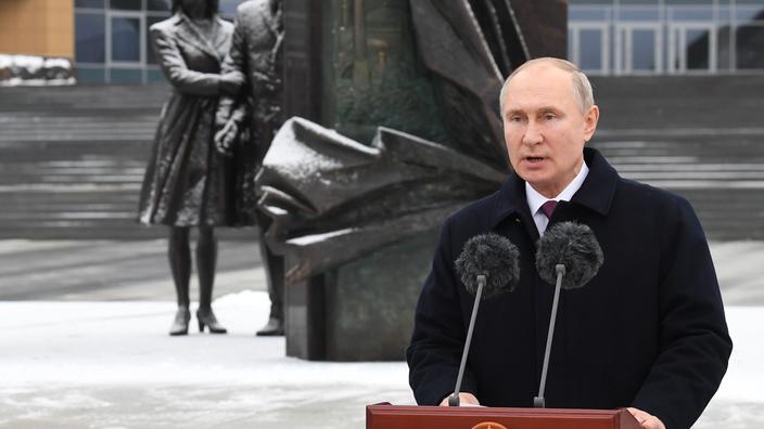 découvrez une analyse approfondie et nuancée de l'image publique de vladimir poutine, explorant son impact sur la russie et le monde. cet éloge examine les aspects politiques, culturels et historiques qui façonnent la perception de l'homme fort du kremlin.