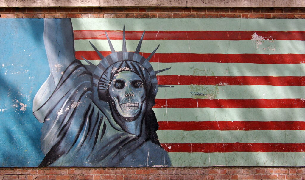découvrez les menaces qui pèsent sur les libertés individuelles aux états-unis. analyse des enjeux politiques, des atteintes aux droits civiques et des mouvements sociaux en cours pour défendre la démocratie.