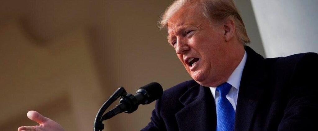 découvrez l'approche autoritaire de donald trump, ses implications sur la politique américaine et les controverses qui ont marqué son mandat. analyse approfondie des décisions, des discours et de l'impact sur la société.