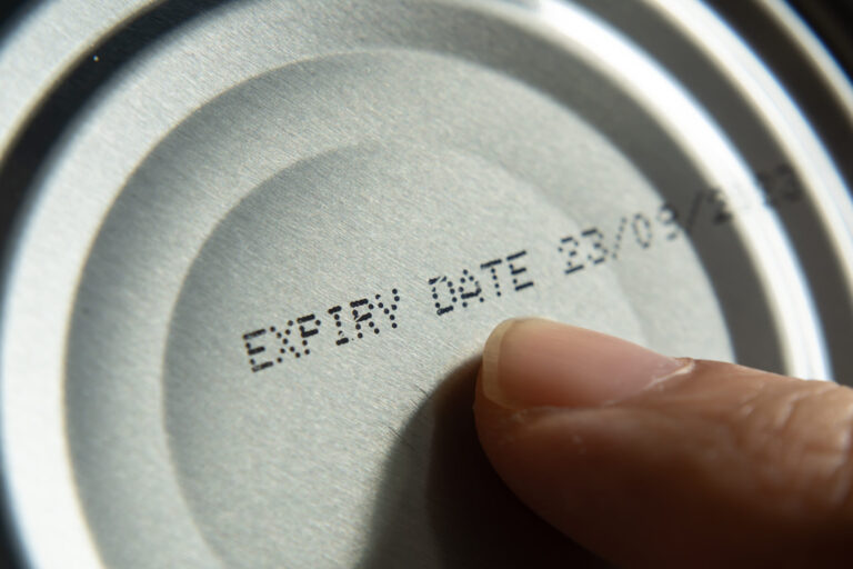 découvrez les enjeux et les stratégies liés à l'expiration des options sur bitcoin et ethereum. informez-vous sur les impacts de ces échéances sur le marché des cryptomonnaies et comment optimiser vos investissements.