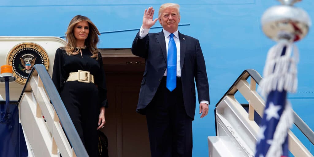 découvrez l'impact de donald trump sur l'industrie du tourisme, entre politiques controversées et nouvelles tendances de voyage. explorez comment son mandat a influencé les destinations, les flux touristiques et les perceptions des voyageurs à travers le monde.