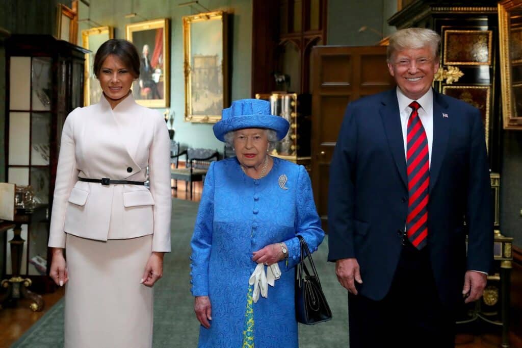 découvrez les détails de la visite de donald trump au royaume-uni, ses rencontres avec les dirigeants, les manifestations qui l'entourent et l'impact de son séjour sur les relations bilatérales.