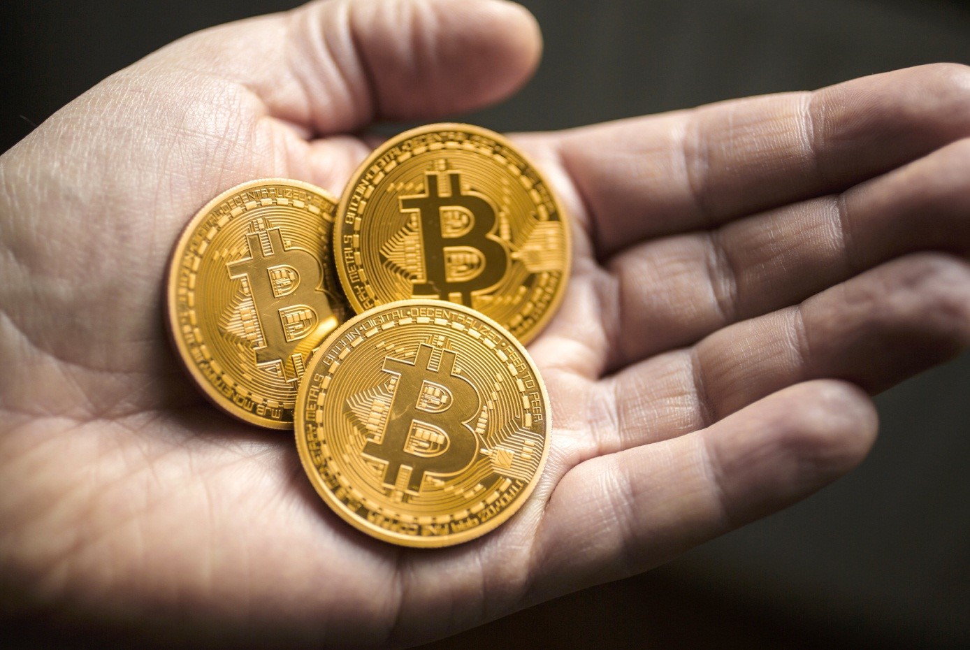 découvrez comment l'utilisation du bitcoin par les entreprises dans leur gestion de trésorerie pourrait représenter une bulle spéculative préoccupante. analyse des risques et conséquences pour la stabilité financière.