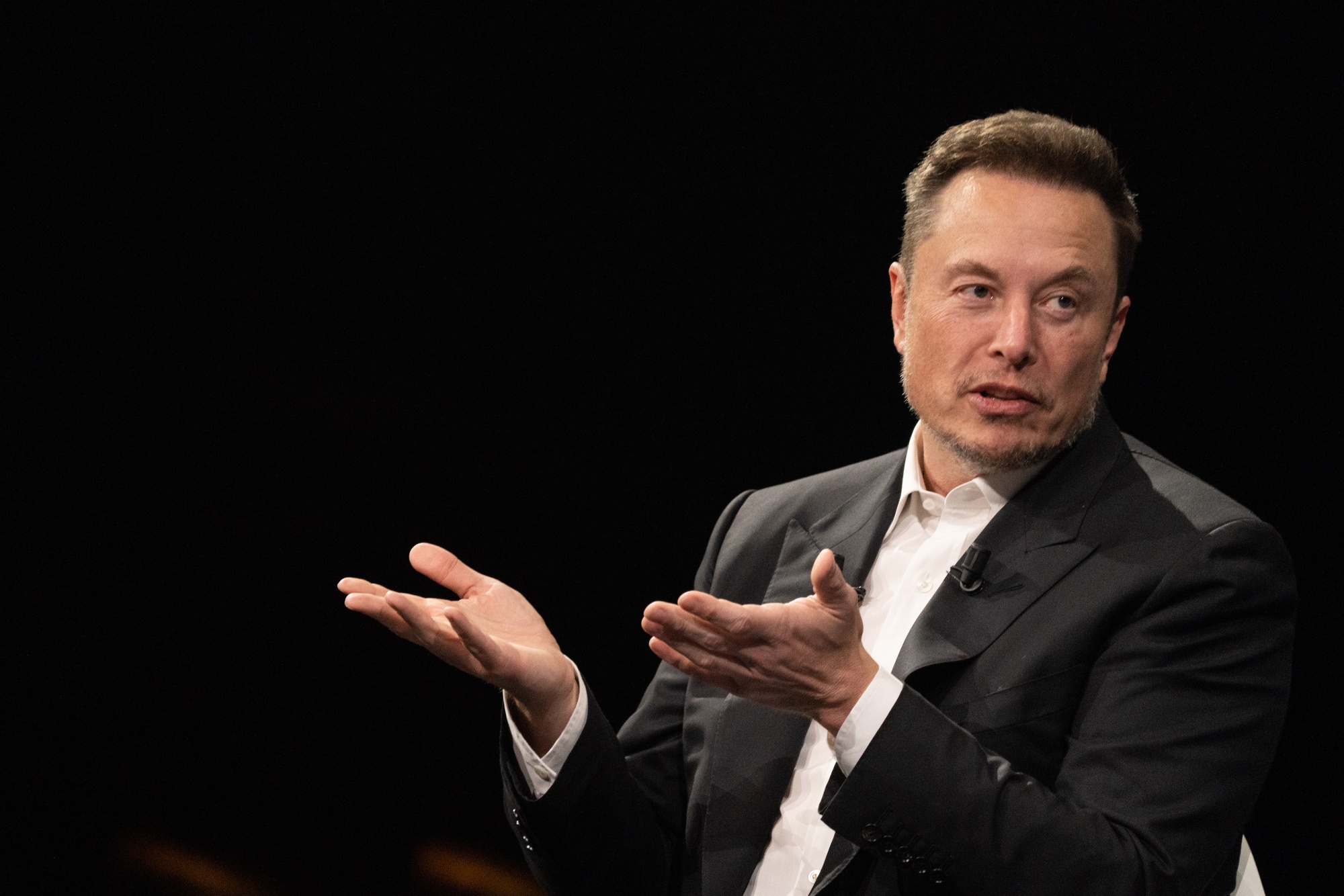 découvrez comment elon musk lance un concours d'1 million d'euros, ouvert à tous les innovateurs et passionnés de technologie. participez pour tenter de remporter le prix et faire avancer la prochaine grande idée !