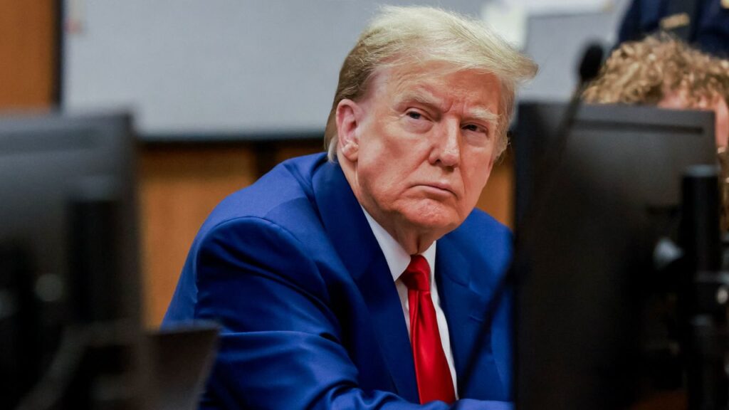 découvrez l’évolution des relations entre donald trump et emmanuel macron : analyses, moments clés et impacts sur la diplomatie internationale.