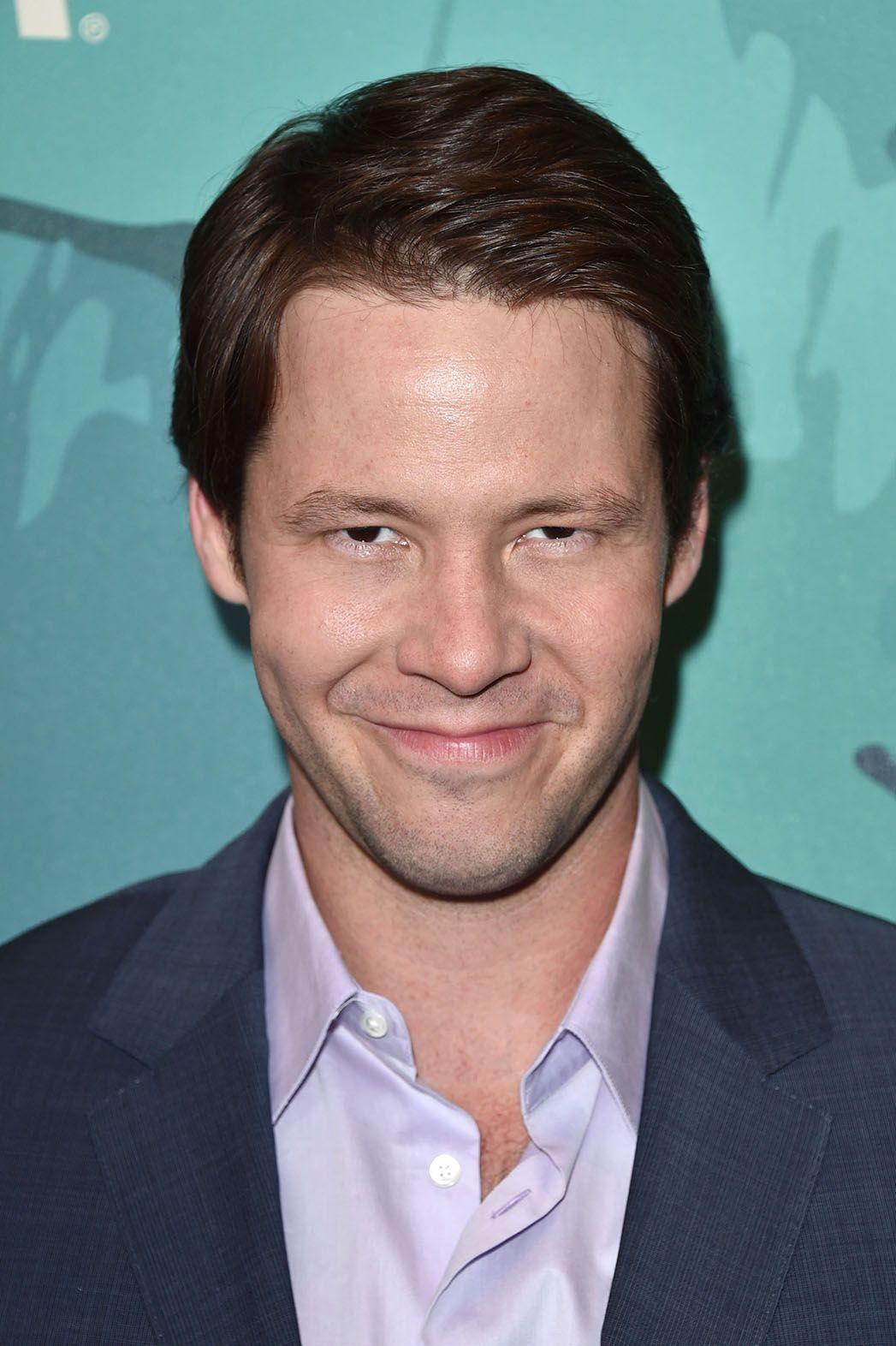 découvrez pourquoi ike barinholtz attend la réaction d’elon musk dans cette actualité étonnante mêlant humour et technologie.