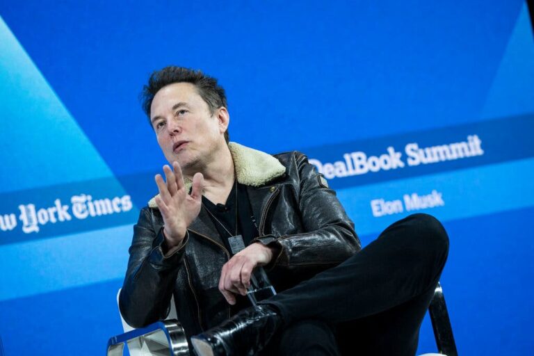 découvrez les origines et les enjeux du conflit entre sam altman, pdg d’openai, et elon musk, cofondateur historique. analyse des désaccords autour de l’intelligence artificielle et de l’évolution d’openai.