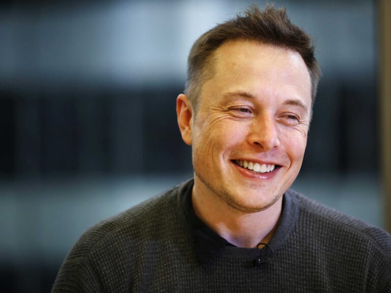 elon musk critique vivement apple et openai, soulevant des inquiétudes sur la confidentialité et l'utilisation de l'intelligence artificielle. découvrez les enjeux de cette confrontation.