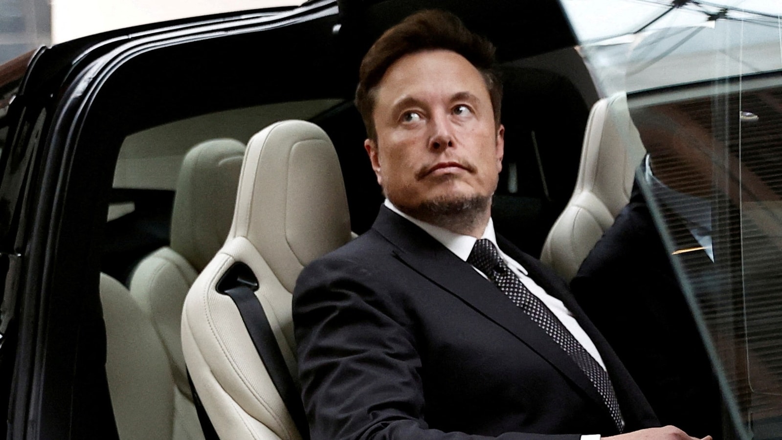 découvrez si elon musk est vraiment un allié ou un ennemi du climat à travers ses innovations et ses entreprises, et analysez son impact réel sur l'écologie.