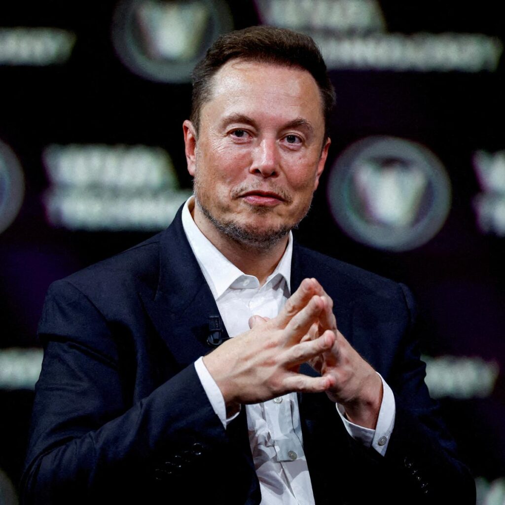 découvrez comment elon musk et spacex lancent des fusées à proximité d'une plage naturiste, mêlant innovation spatiale et cadre insolite. une cohabitation inattendue à explorer !