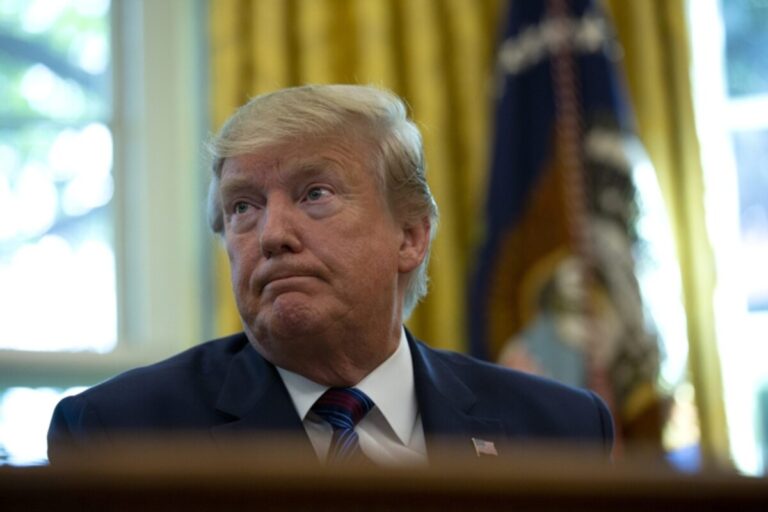 découvrez les origines écossaises de donald trump, explorez l’histoire de sa famille maternelle et comment ses racines en écosse ont influencé son parcours personnel et professionnel.