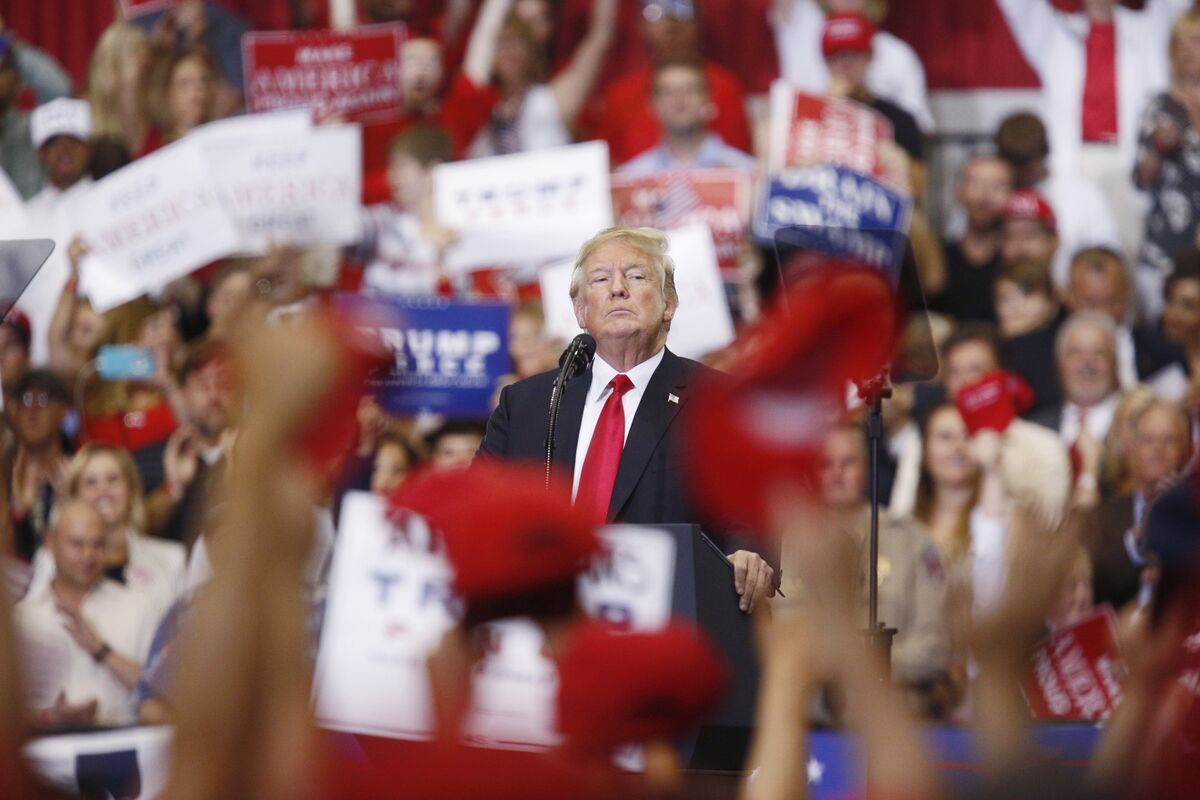 découvrez les dernières tensions entre donald trump et nicolás maduro, analyse des relations américano-vénézuéliennes et enjeux géopolitiques majeurs. actualités, explications et impacts.