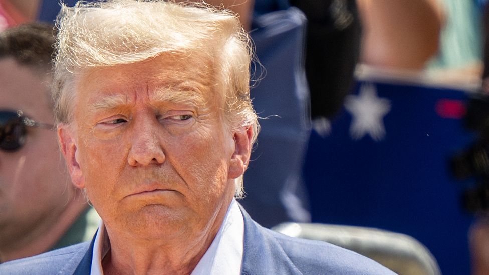 découvrez comment les stratégies de xi jinping influencent la relation entre donald trump et taïwan, et quels enjeux géopolitiques se jouent entre la chine, les états-unis et l'île asiatique.