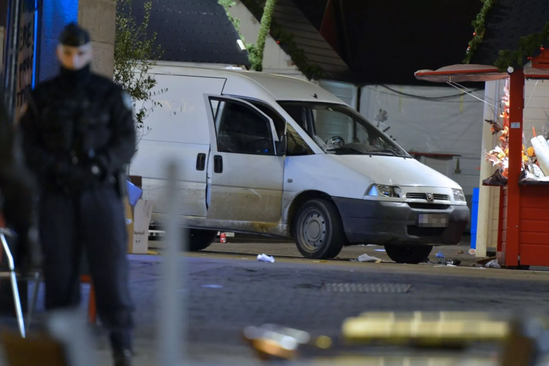 découvrez les détails de l’altercation survenue à nantes impliquant musk et robinson : analyse des faits, réactions et enjeux autour de cet incident.