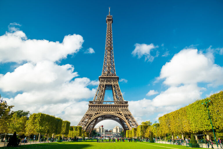 découvrez les 300 cryptomonnaies les plus populaires en france : analyse, tendances du marché et conseils pour investir dans les principales crypto-actifs français.