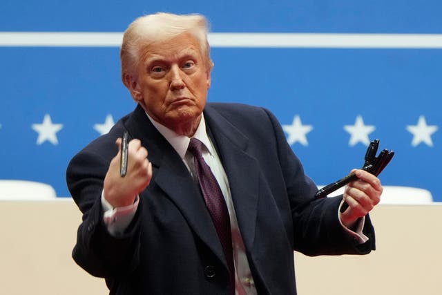 découvrez les grands principes éducatifs prônés par donald trump et démêlez les mythes qui entourent sa vision de l'éducation. analyse et perspectives sur son impact dans le domaine éducatif.