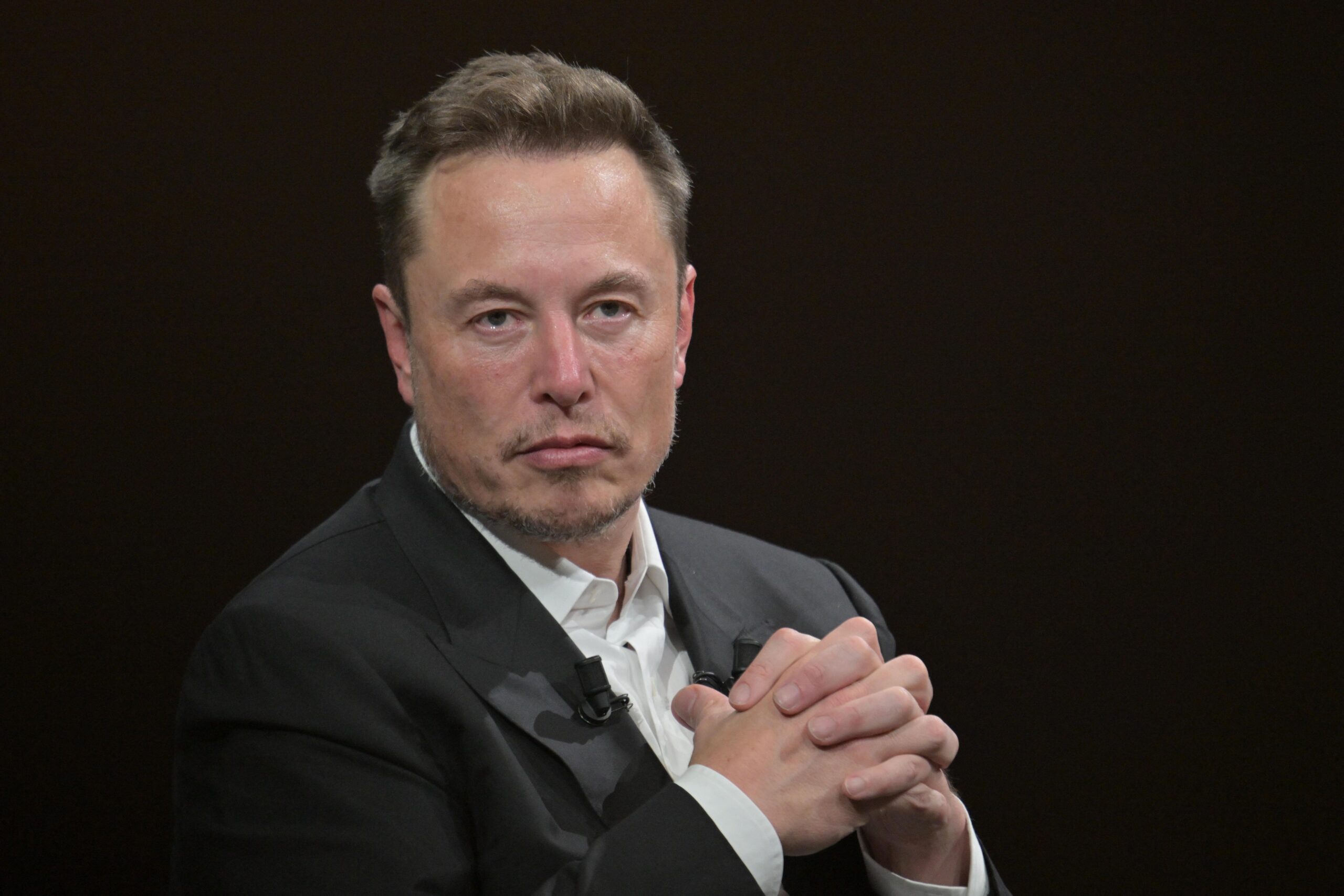 découvrez comment elon musk influence la désinformation sur les réseaux sociaux, son impact sur l'opinion publique et les enjeux liés à la diffusion de fausses informations.