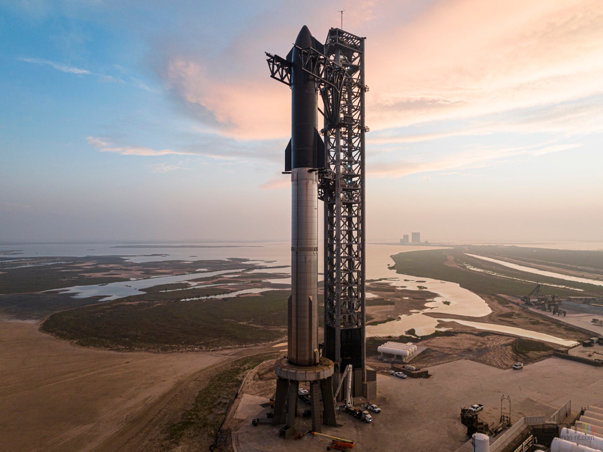découvrez comment spacex attire les investisseurs avec son vaisseau starship, ses ambitions pour la conquête spatiale et son impact sur l'industrie aérospatiale.