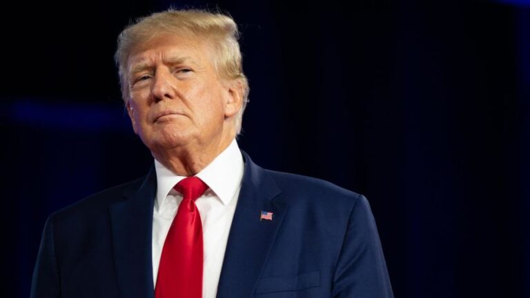 découvrez comment la diplomatie économique de donald trump a influencé les relations et les échanges commerciaux au moyen-orient. analyse des impacts, enjeux et stratégies au cœur de la politique américaine dans la région.