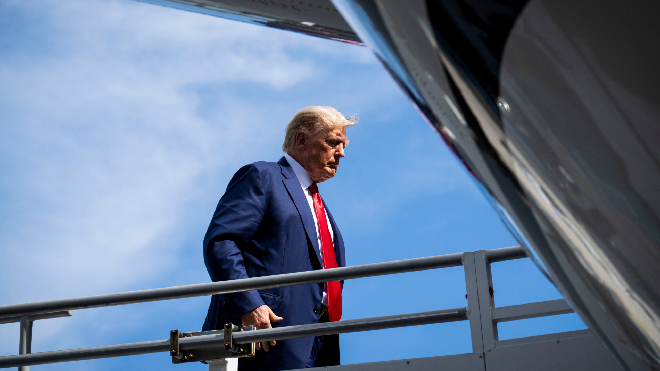 découvrez comment donald trump a mobilisé la garde nationale durant son mandat, les enjeux sécuritaires et politiques liés à ses décisions, et l'impact sur la vie politique américaine.