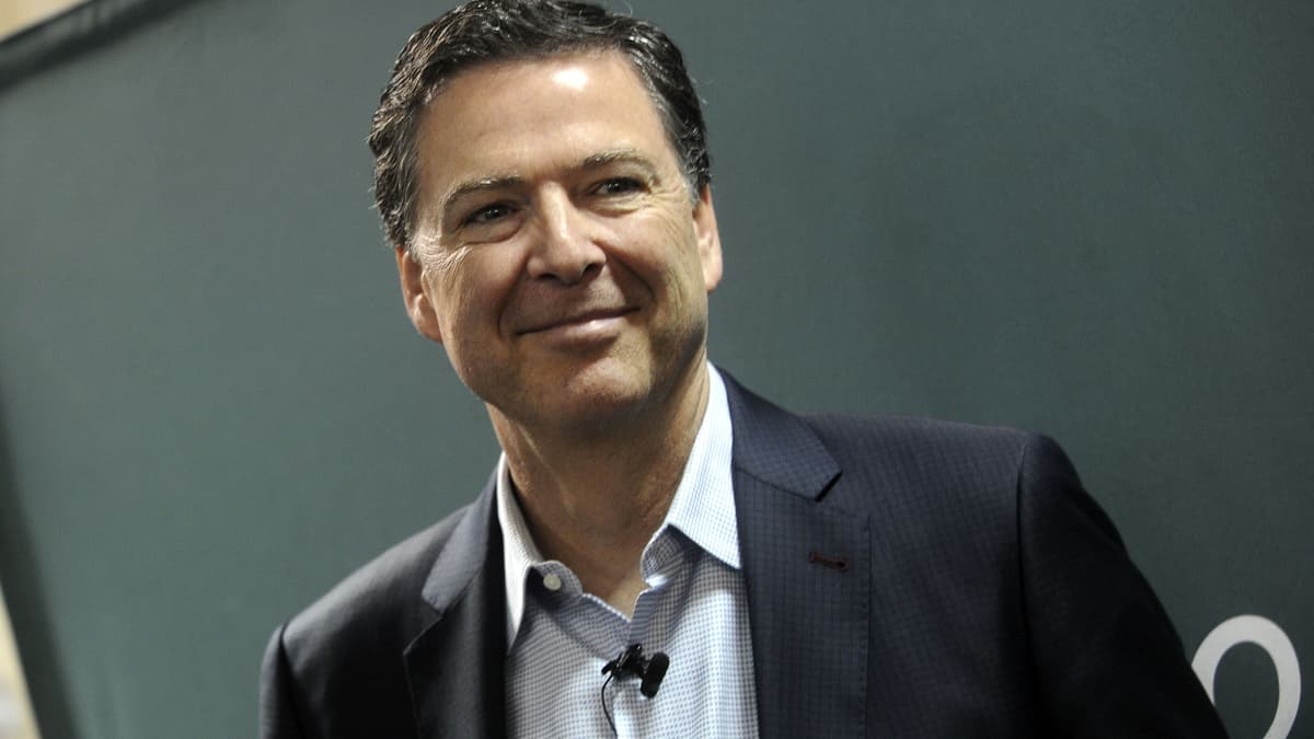 découvrez les détails de la bataille judiciaire entre donald trump et l'ex-directeur du fbi, une confrontation juridique majeure aux enjeux importants.