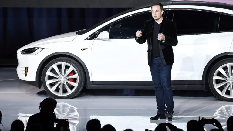 découvrez l'impact d'elon musk sur tesla : ses décisions influencent-elles positivement ou négativement l'avenir du constructeur automobile ?