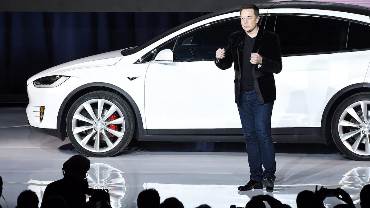 découvrez l'impact d'elon musk sur tesla : ses décisions influencent-elles positivement ou négativement l'avenir du constructeur automobile ?