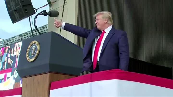 la suisse offre des cadeaux stratégiques à donald trump pour faciliter la réduction des barrières douanières et renforcer les relations commerciales bilatérales.