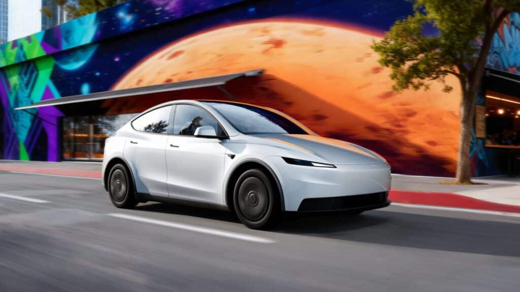 découvrez comment tesla entre sur le marché des puces et se positionne face aux géants nvidia et amd, révolutionnant l'industrie des semi-conducteurs.