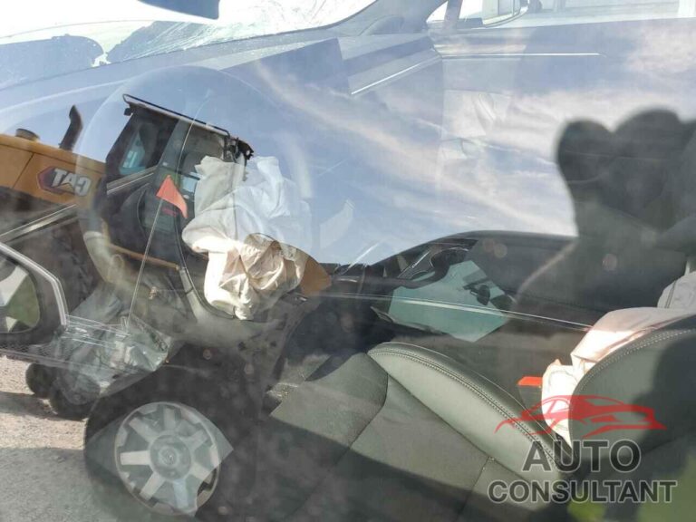 découvrez comment tesla et iphone vont bientôt être connectés grâce à apple carplay, offrant une expérience utilisateur innovante et une intégration parfaite entre votre voiture et votre smartphone.